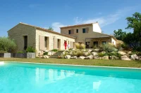Uz&egrave;s - Terrain - Esprit Mas