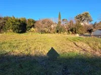 Uz&egrave;s - Terrain - Esprit Mas